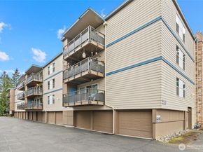 550 Elm Way 308, Edmonds WA 98020