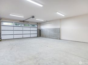 18607 104th Avenue NE A, Bothell WA 98011