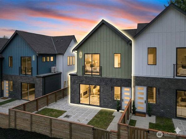 18607 104th Avenue NE A, Bothell WA 98011