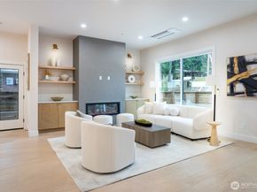 18607 104th Avenue NE A, Bothell WA 98011