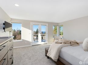 1033 W Mukilteo Boulevard, Everett WA 98203