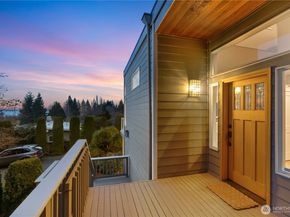 1033 W Mukilteo Boulevard, Everett WA 98203