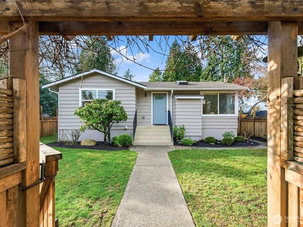 10731 Dayton Avenue N, Seattle WA 98133