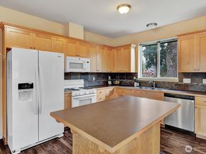 260 SE Andrews Street, Issaquah WA 98027