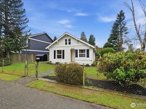 8127 11th Avenue SW, Seattle WA 98106