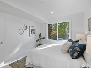 410 2nd Street A, Kirkland WA 98033