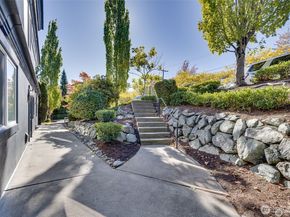 410 2nd Street A, Kirkland WA 98033