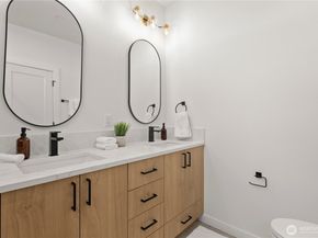 957 N 35th Street, Seattle WA 98103