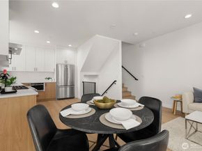 957 N 35th Street, Seattle WA 98103