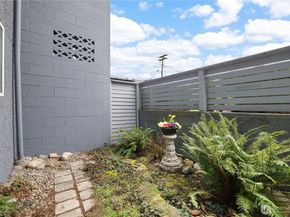 22612 6th Avenue S 15, Des Moines WA 98198