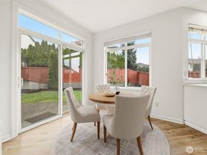 2005 NE 35th Place, Renton WA 98056