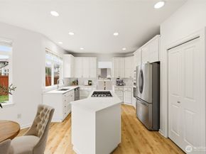2005 NE 35th Place, Renton WA 98056