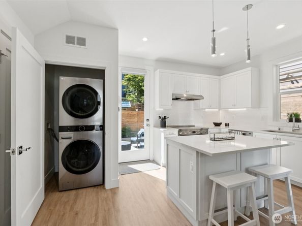 3537 NE 93rd Street, Seattle WA 98115