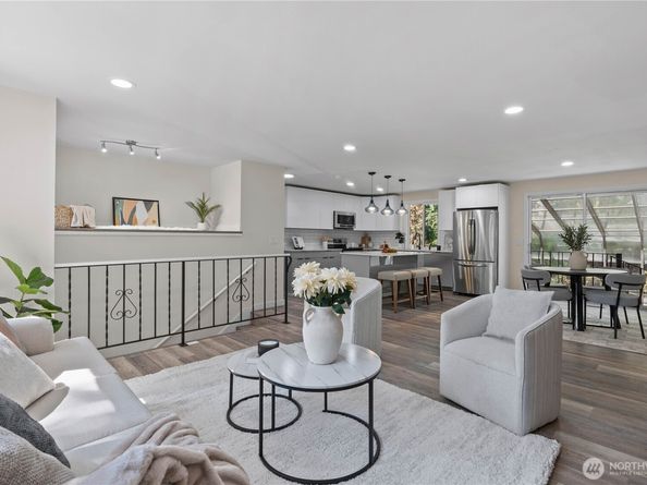 2012 S 331st Street, Federal Way WA 98003