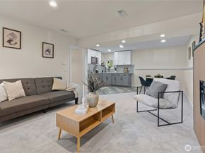 2012 S 331st Street, Federal Way WA 98003