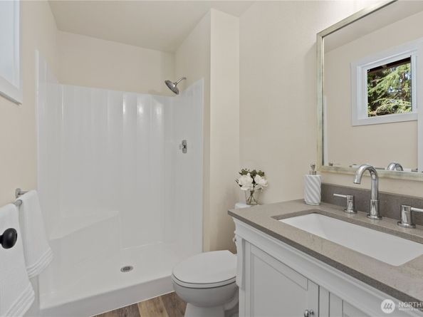 2012 S 331st Street, Federal Way WA 98003