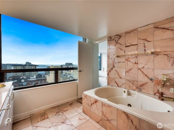 2621 2nd Avenue 1005, Seattle WA 98121