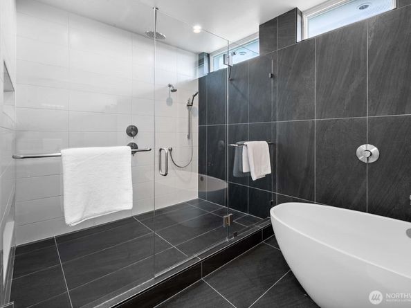 8244 2nd Avenue NE, Seattle WA 98115
