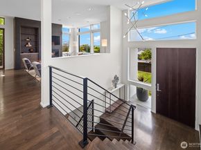 8244 2nd Avenue NE, Seattle WA 98115