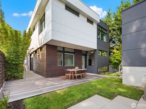 8244 2nd Avenue NE, Seattle WA 98115