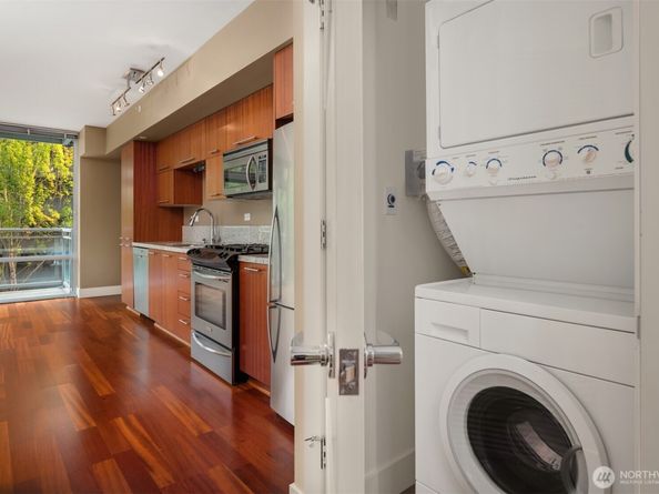 2911 2nd Avenue 310, Seattle WA 98121