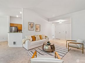 9822 NE 122nd Street U302, Kirkland WA 98034