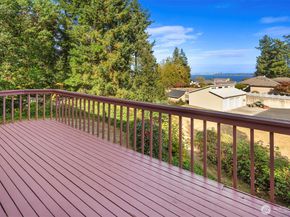 1083 Puget Drive E, Port Orchard WA 98366