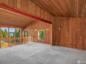 1083 Puget Drive E, Port Orchard WA 98366