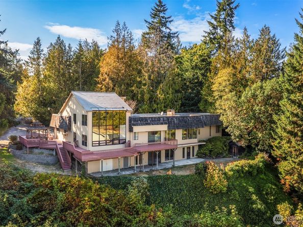 1083 Puget Drive E, Port Orchard WA 98366
