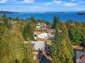1083 Puget Drive E, Port Orchard WA 98366