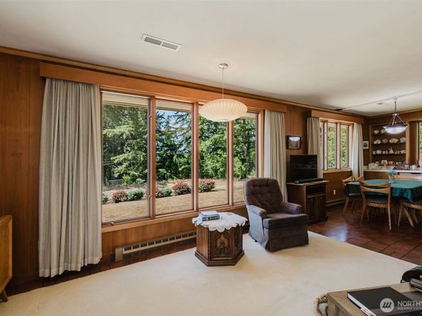 9428 NW Tracyton Boulevard NW, Silverdale WA 98383