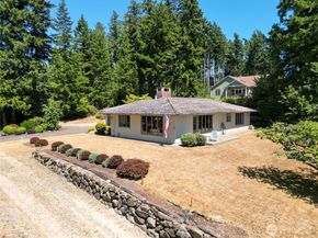 9428 NW Tracyton Boulevard NW, Silverdale WA 98383