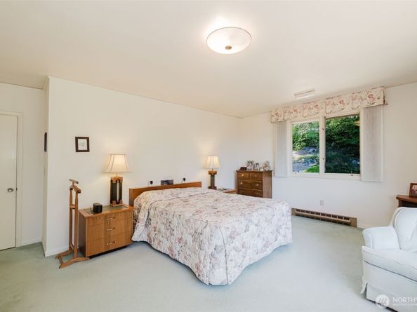 9428 NW Tracyton Boulevard NW, Silverdale WA 98383