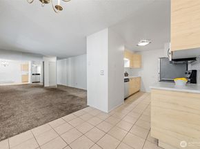 5620 200th Street SW A204, Lynnwood WA 98036