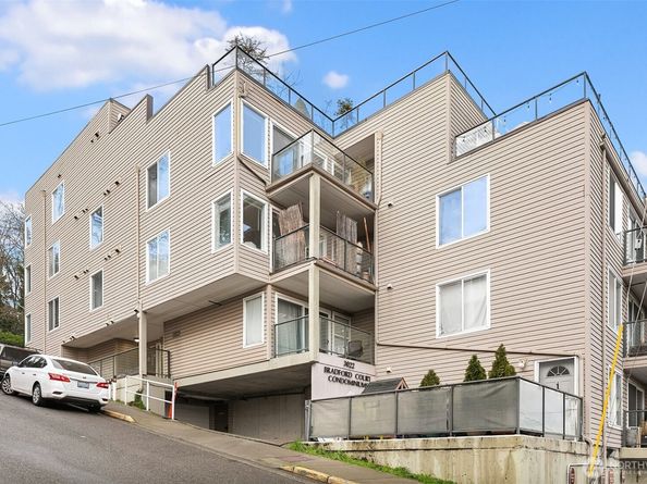 3022 SW Bradford Street 401, Seattle WA 98126