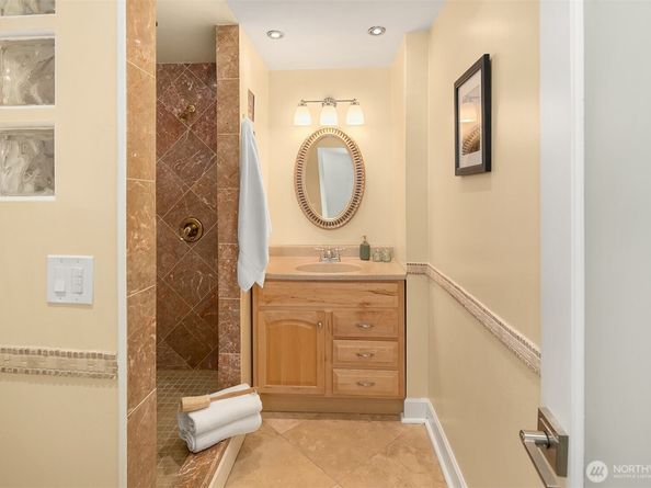 3022 SW Bradford Street 401, Seattle WA 98126