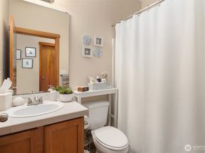 1855 Trossachs Boulevard SE 2402, Sammamish WA 98075
