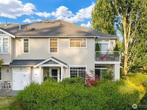 1855 Trossachs Boulevard SE 2402, Sammamish WA 98075