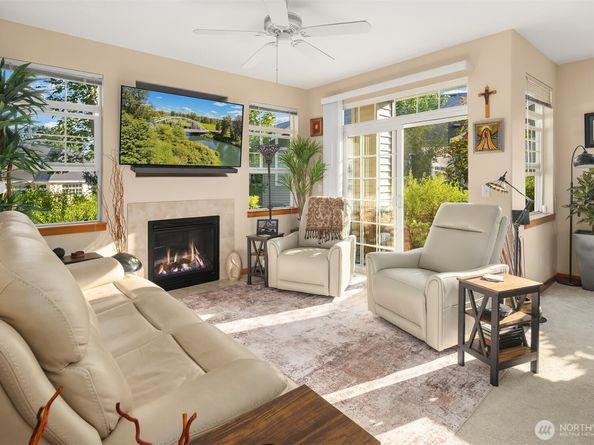 1855 Trossachs Boulevard SE 2402, Sammamish WA 98075