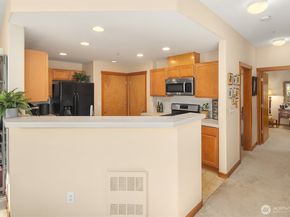 1855 Trossachs Boulevard SE 2402, Sammamish WA 98075