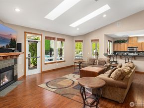 1855 Trossachs Boulevard SE 2402, Sammamish WA 98075