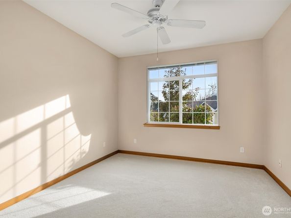 1855 Trossachs Boulevard SE 2402, Sammamish WA 98075