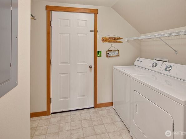1855 Trossachs Boulevard SE 2402, Sammamish WA 98075