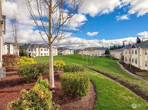 1855 Trossachs Boulevard SE 2402, Sammamish WA 98075