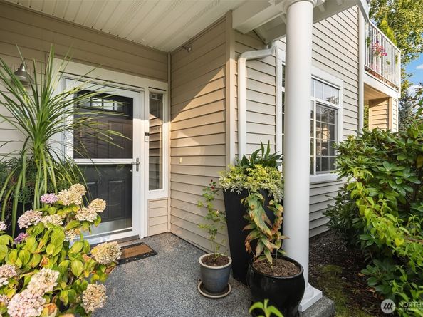 1855 Trossachs Boulevard SE 2402, Sammamish WA 98075
