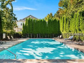 1855 Trossachs Boulevard SE 2402, Sammamish WA 98075