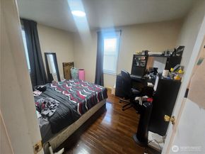 13727 37th Avenue S, Tukwila WA 98166