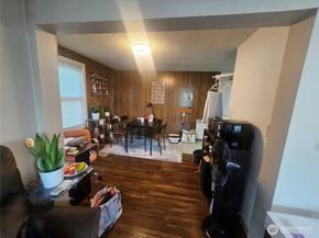 13727 37th Avenue S, Tukwila WA 98166