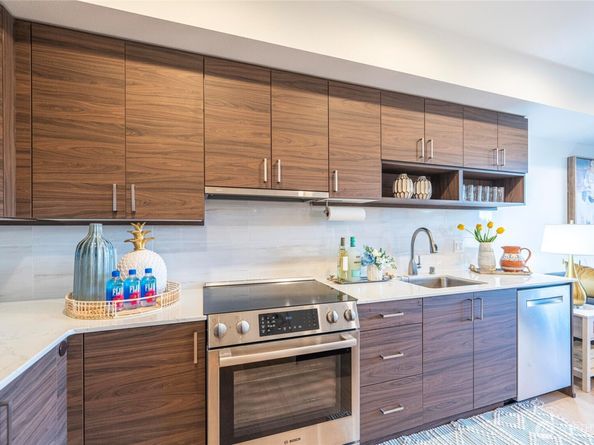 11903 NE 128th Street 608, Kirkland WA 98034