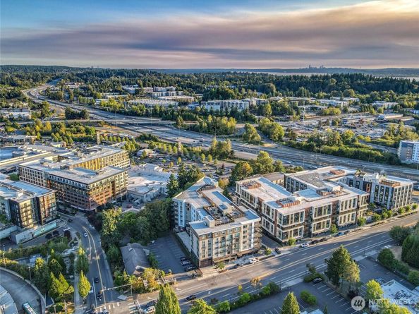 11903 NE 128th Street 608, Kirkland WA 98034